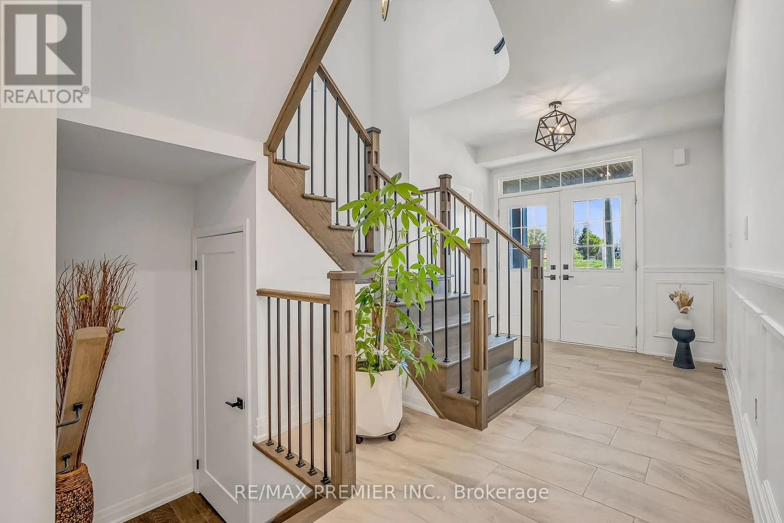 25 LOW BOULEVARD