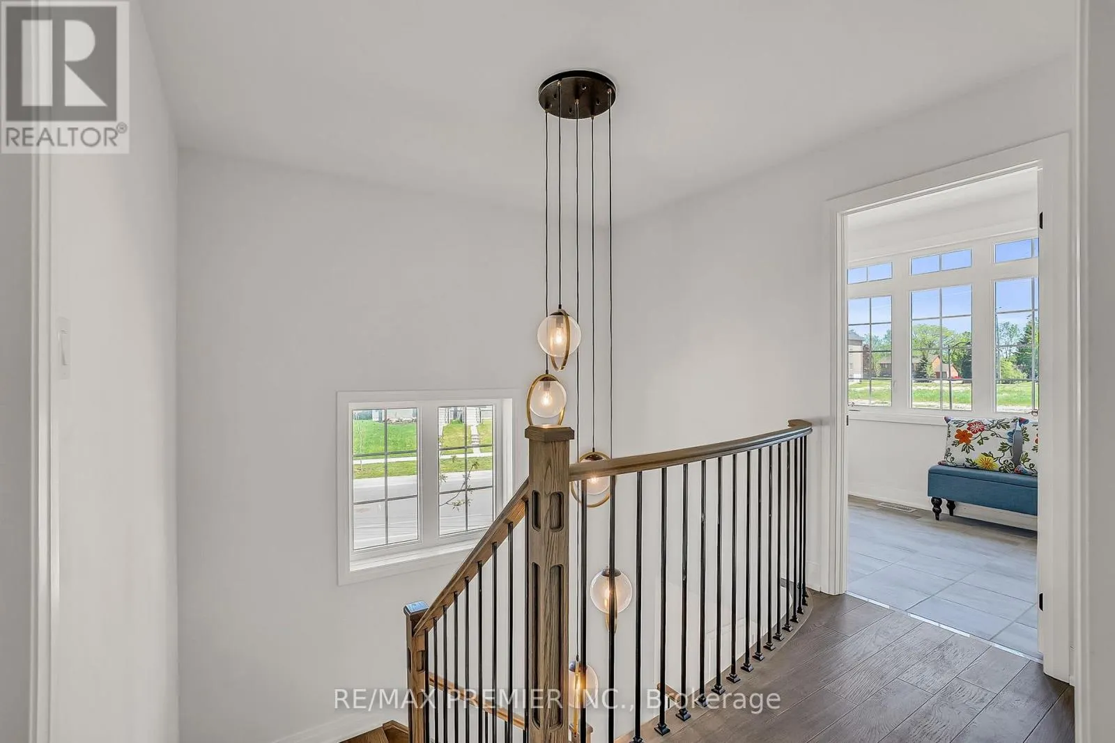 25 LOW BOULEVARD