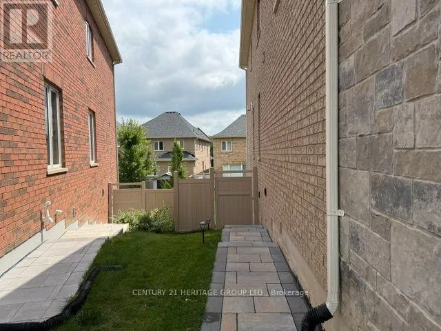 23 GOLDENEYE DRIVE