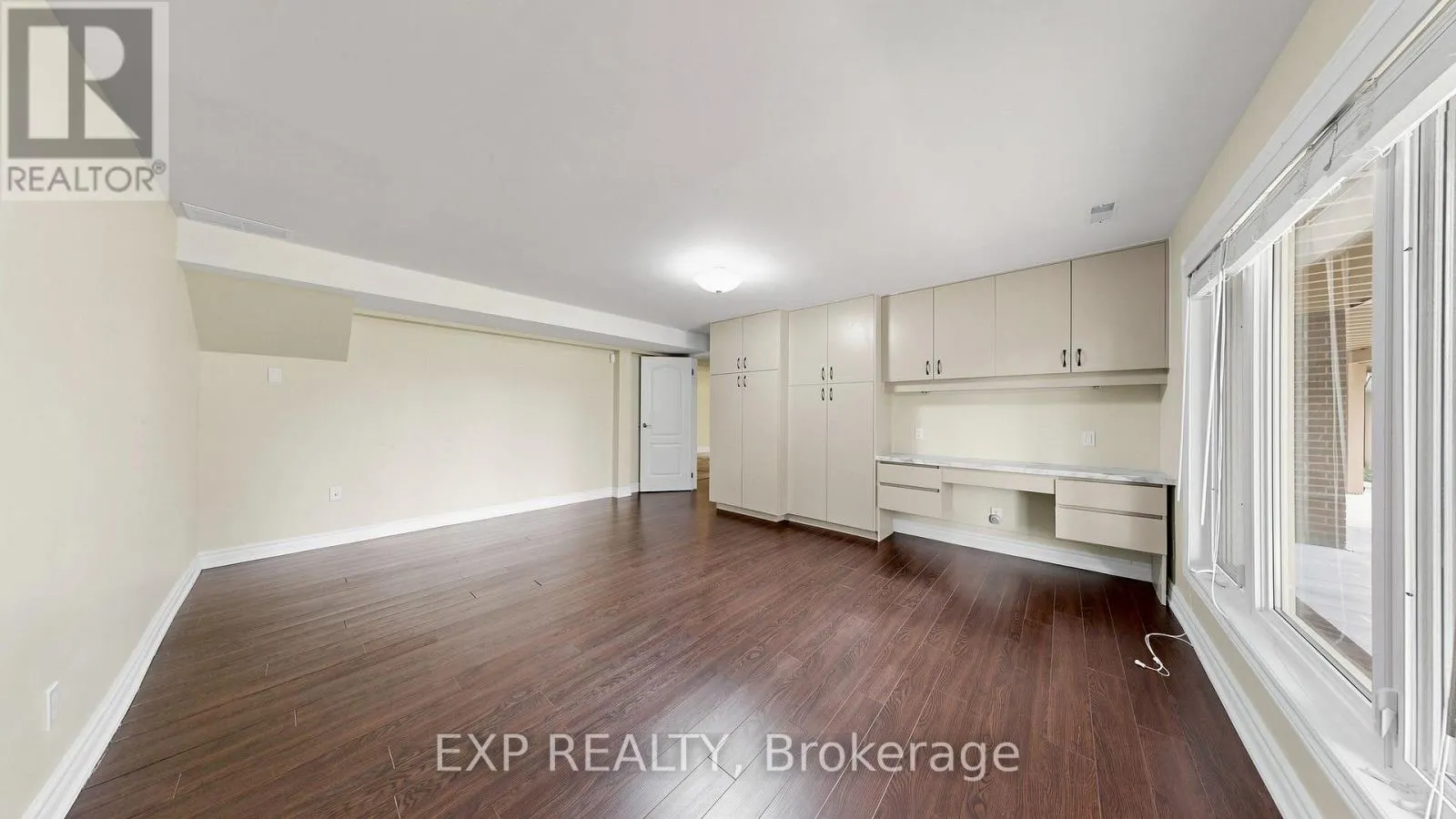 18 MCCOWAN LANE