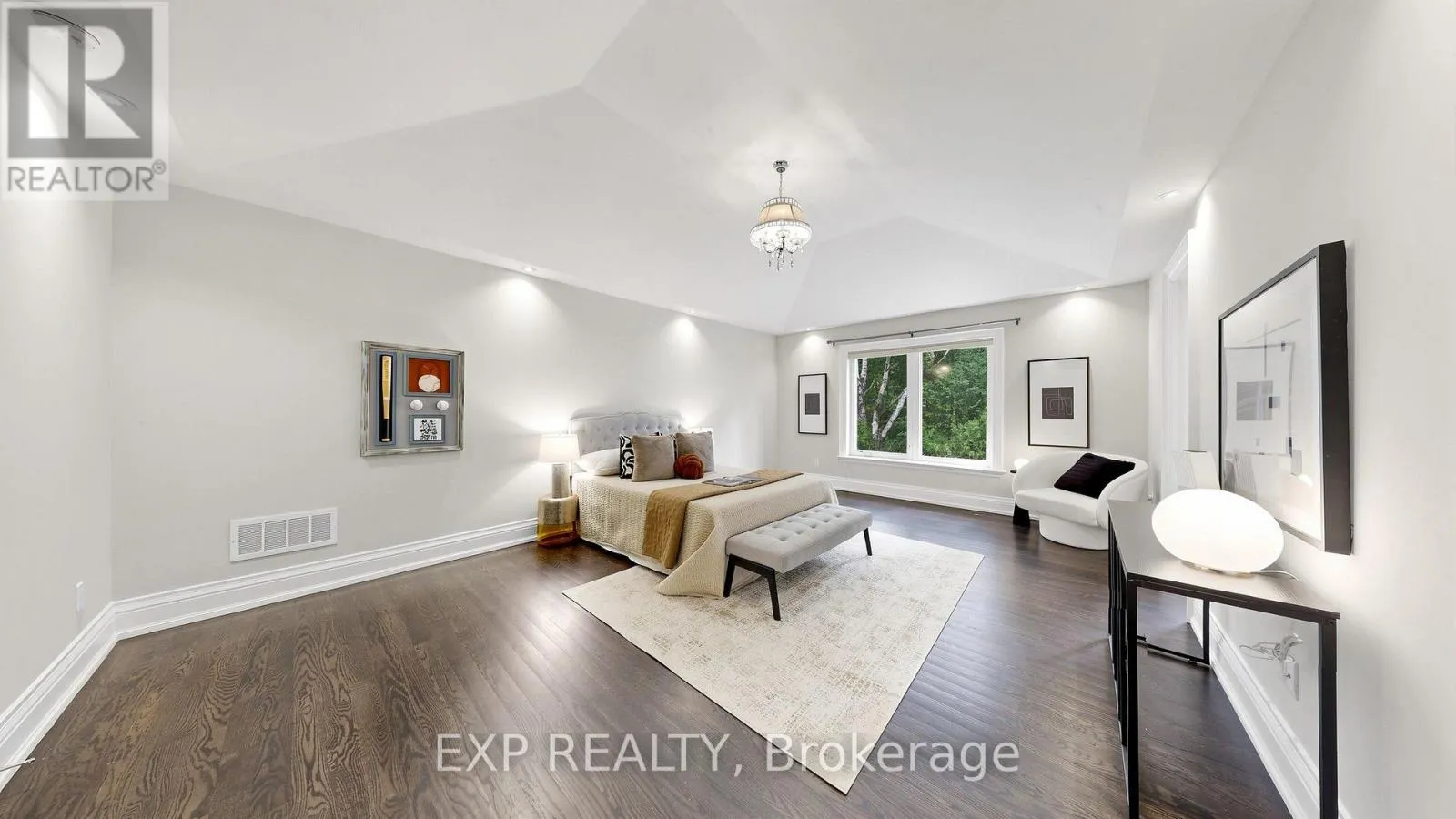 18 MCCOWAN LANE