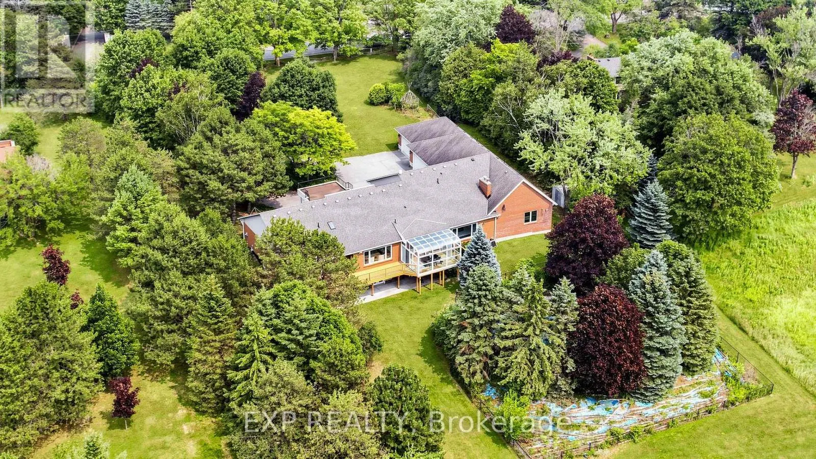 18 MCCOWAN LANE