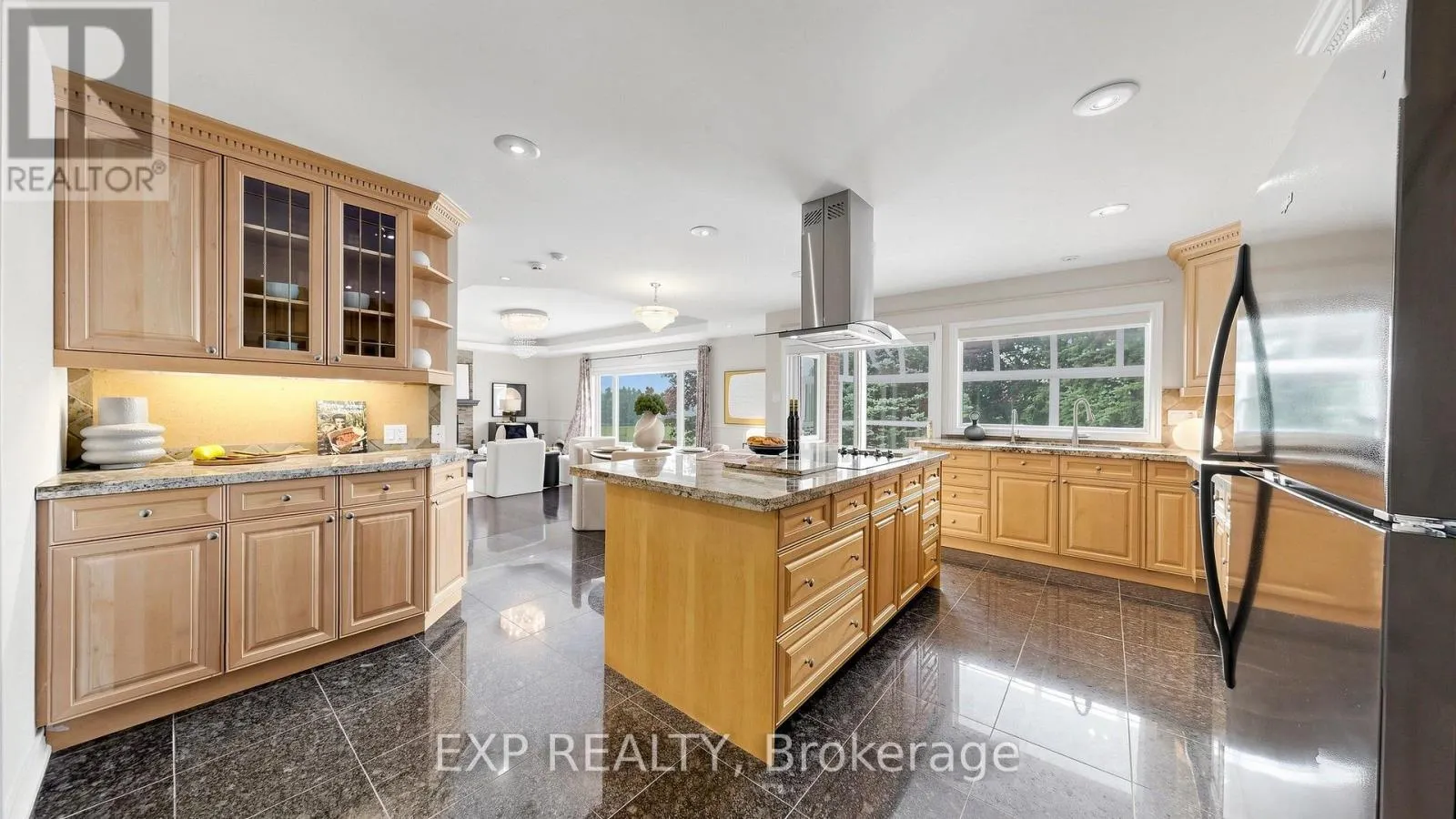 18 MCCOWAN LANE