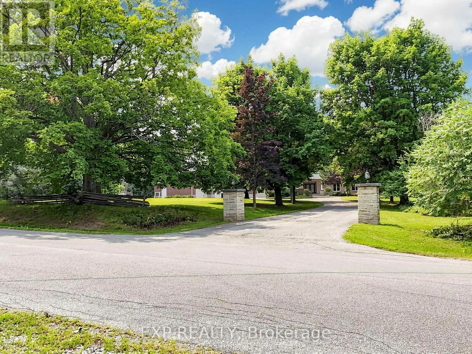 18 MCCOWAN LANE