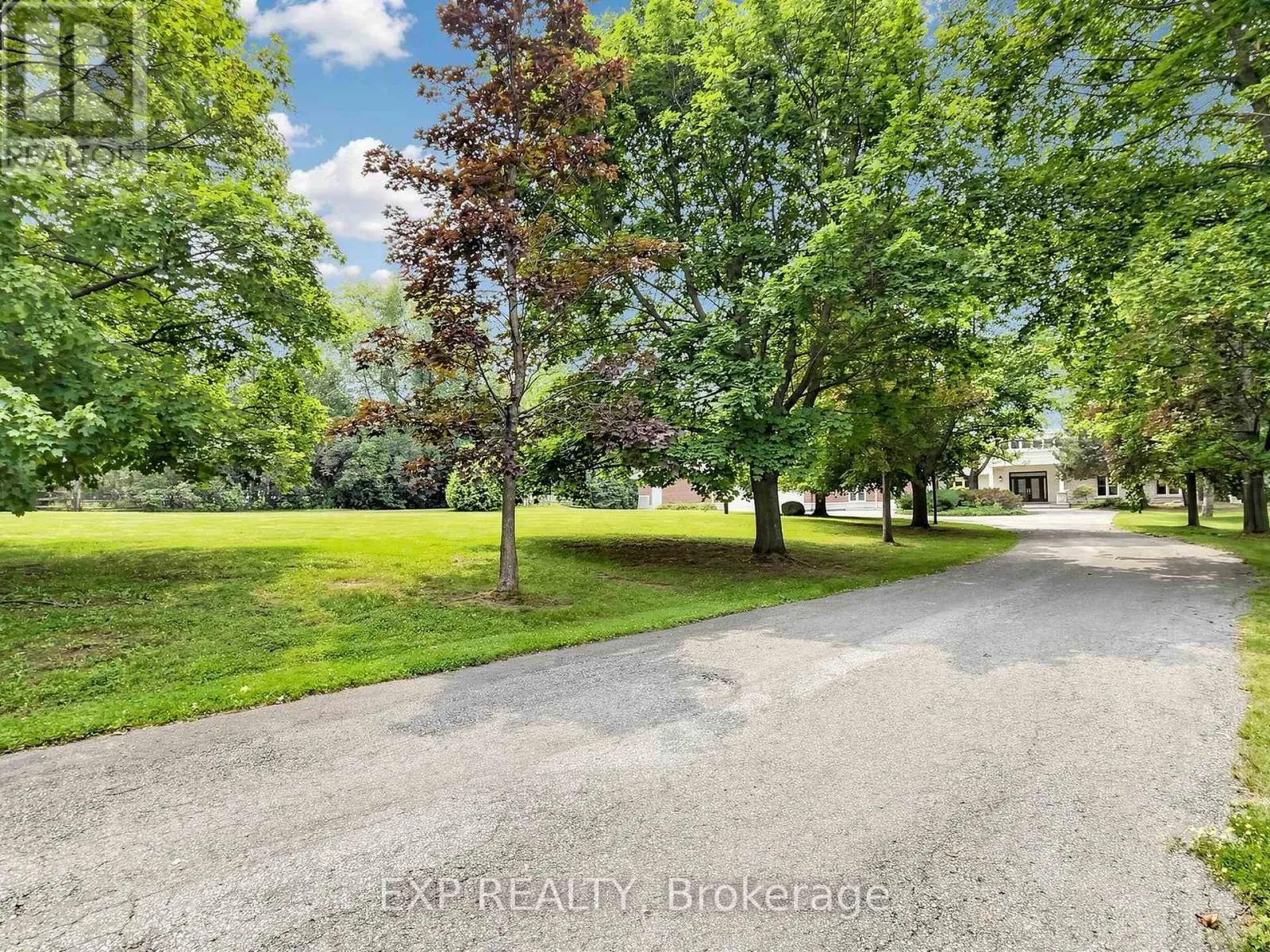 18 MCCOWAN LANE
