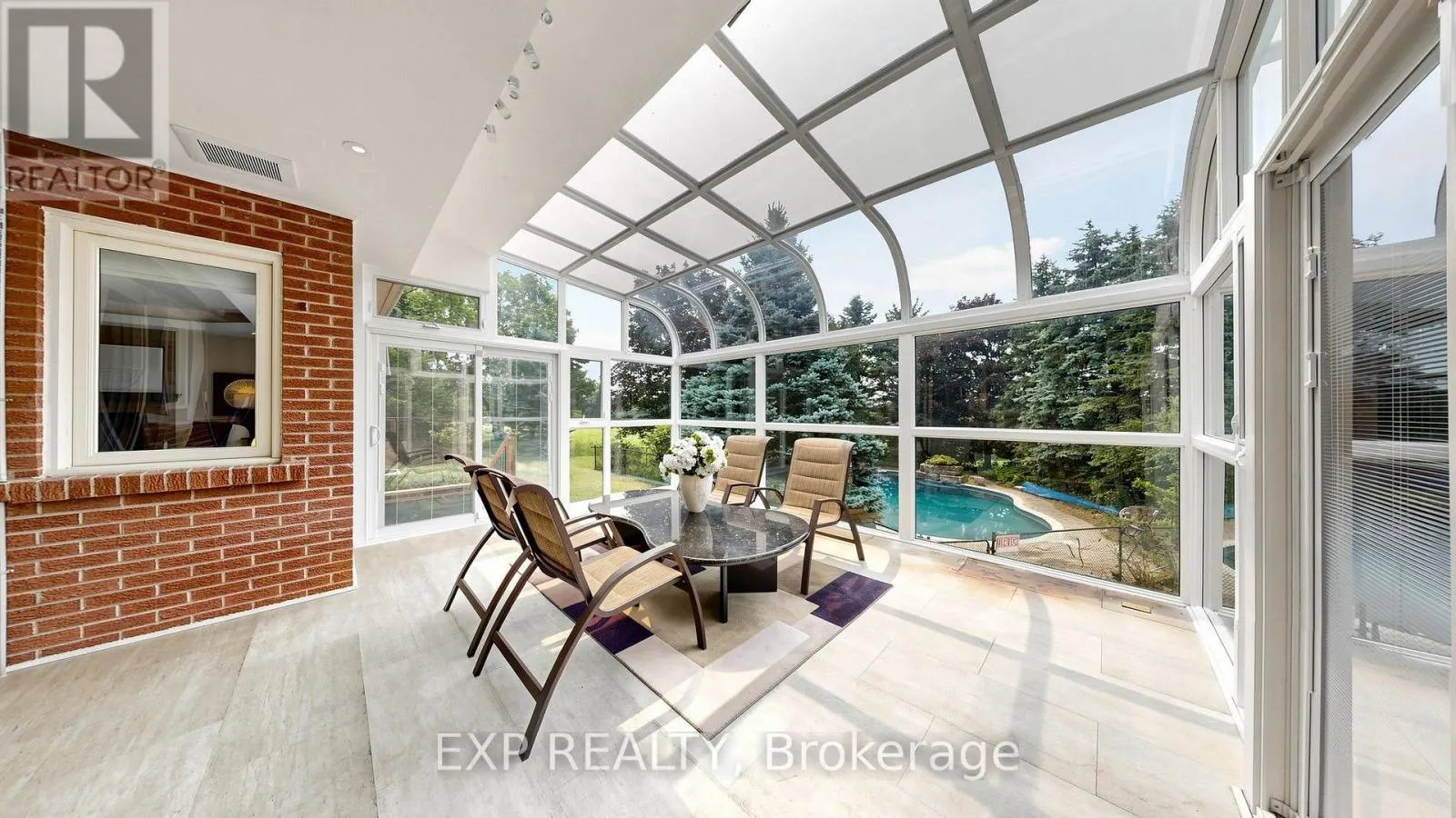 18 MCCOWAN LANE