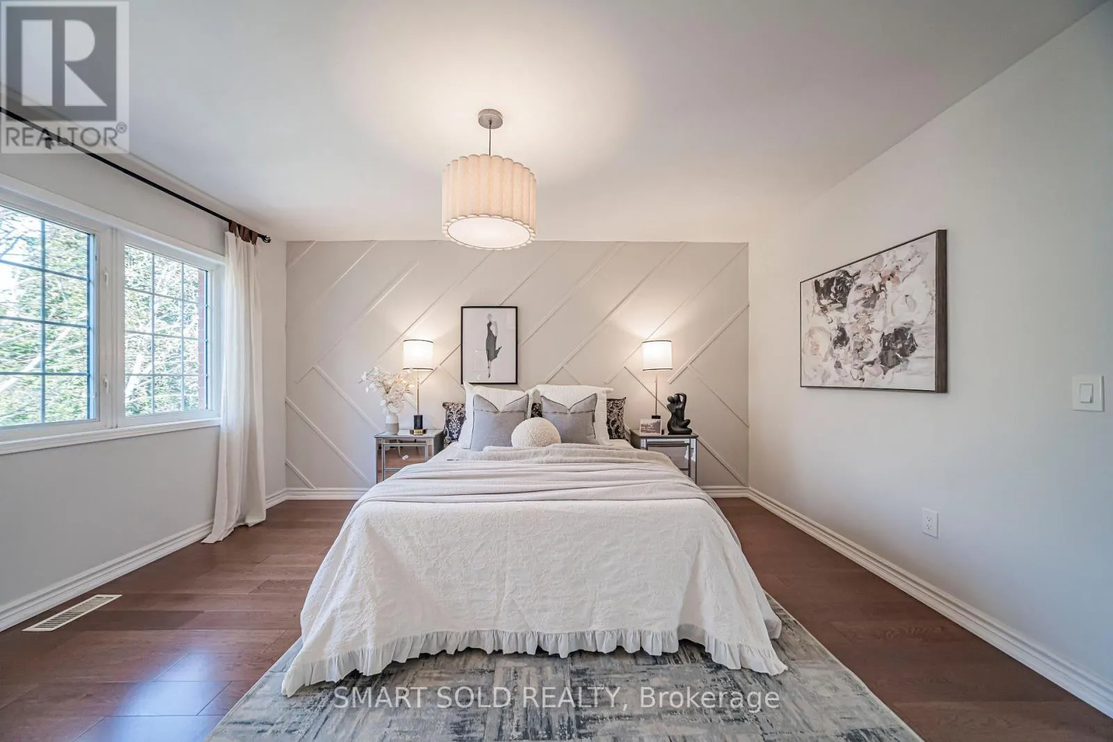 82 BALLYMORE DRIVE
