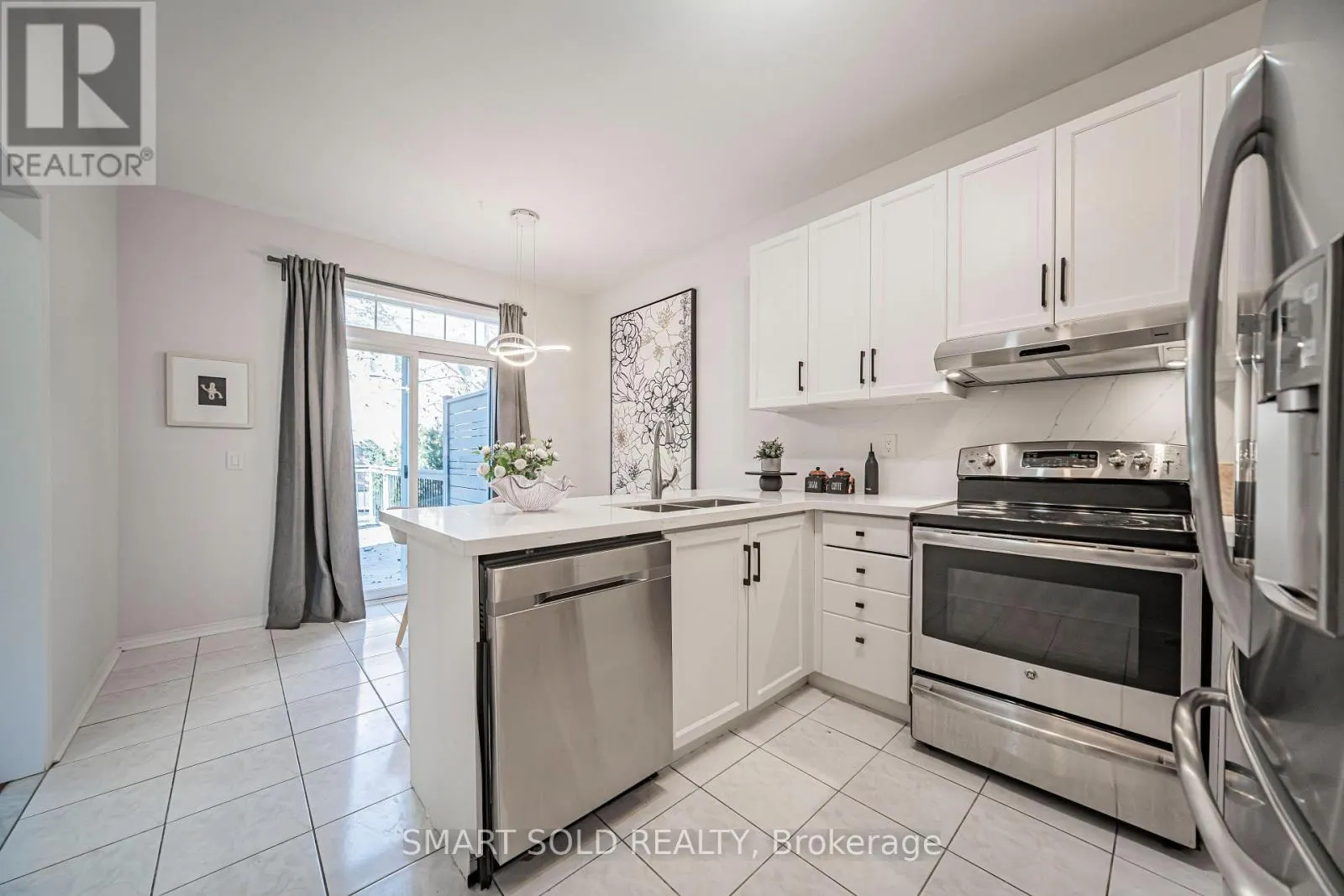 82 BALLYMORE DRIVE