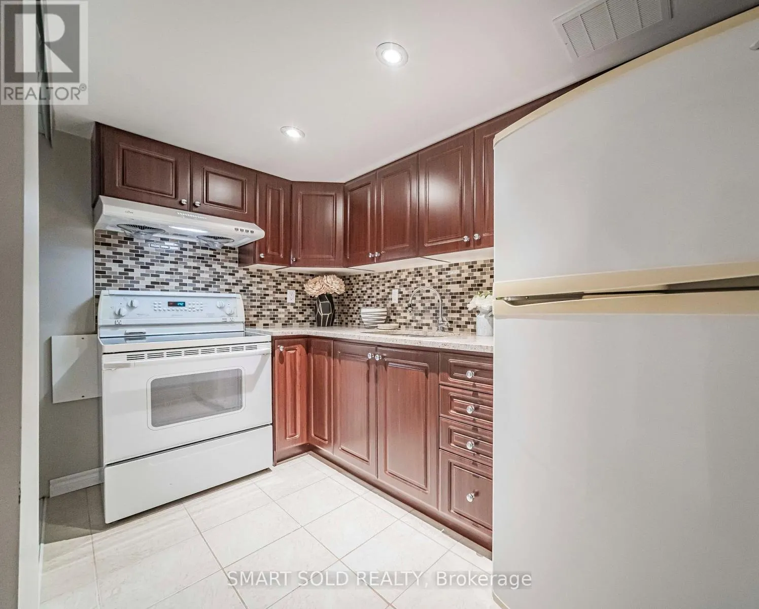 82 BALLYMORE DRIVE