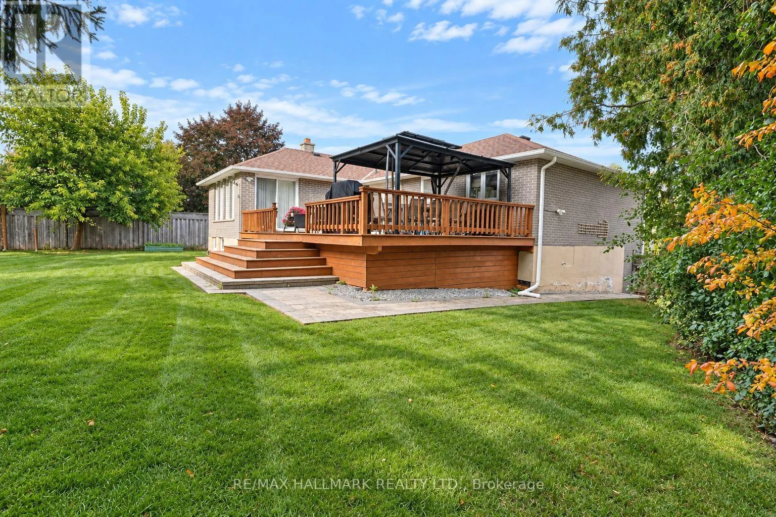 648 MOSSBANK COURT