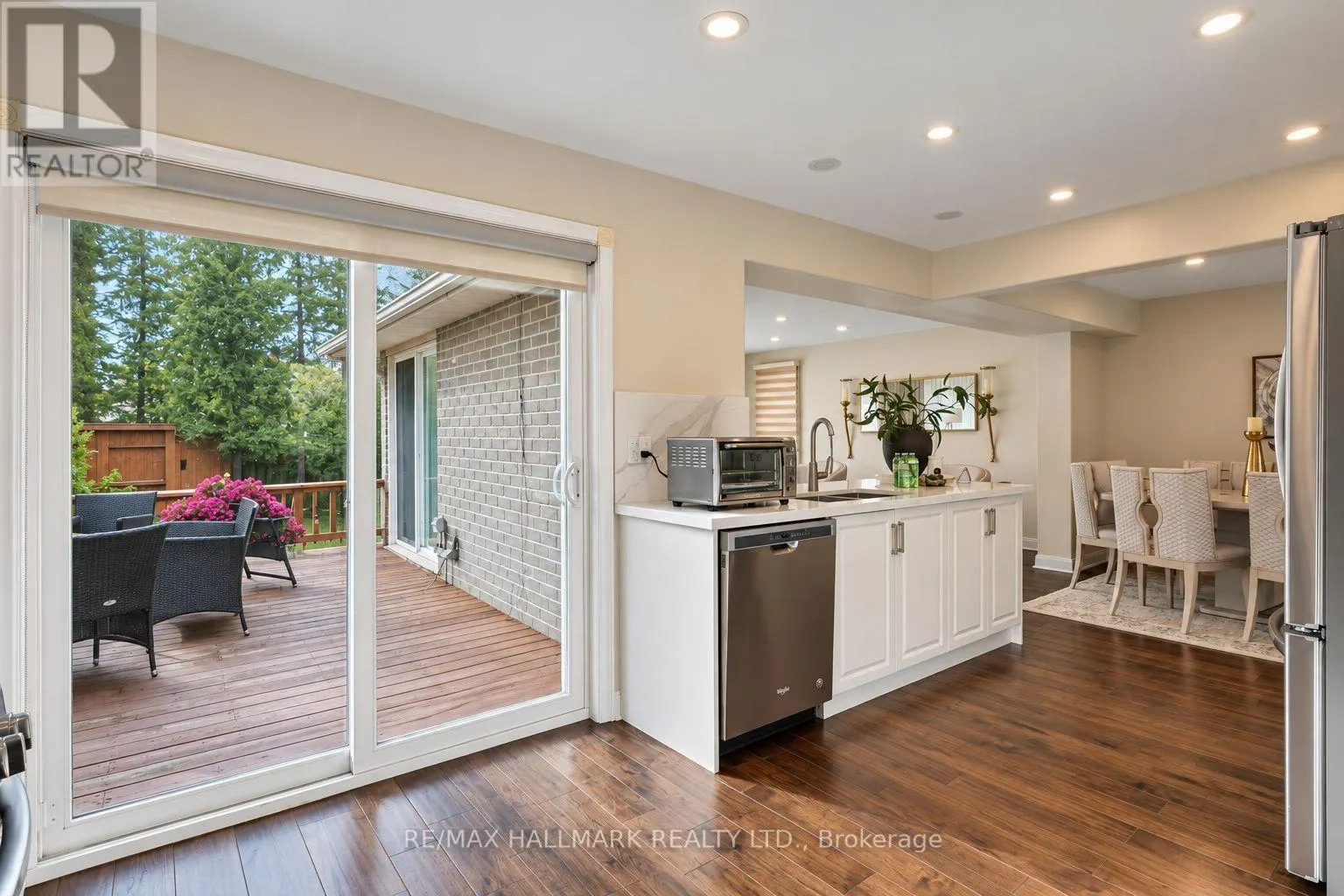 648 MOSSBANK COURT