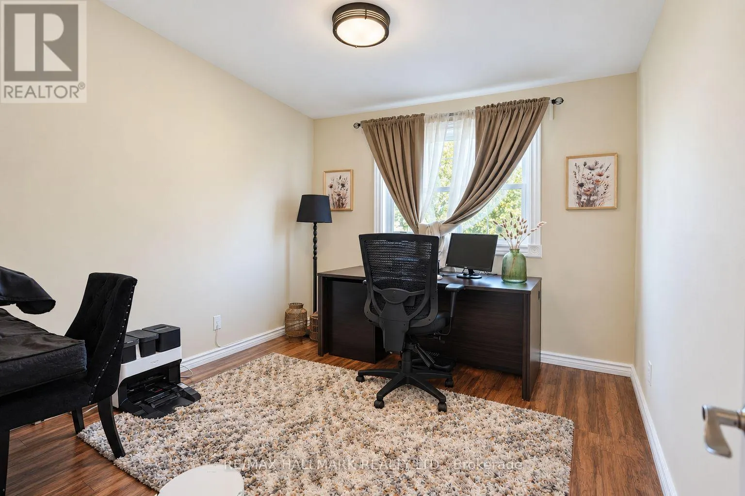 648 MOSSBANK COURT