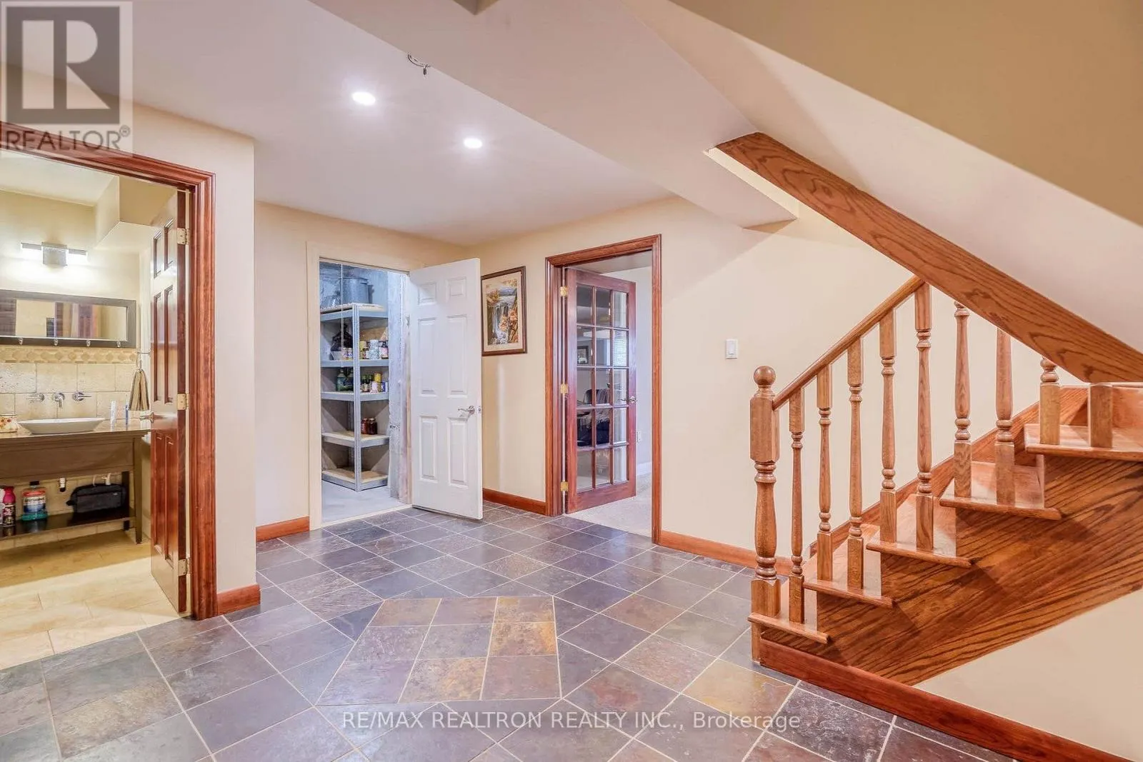 486 FALCONWOOD HOLLOW