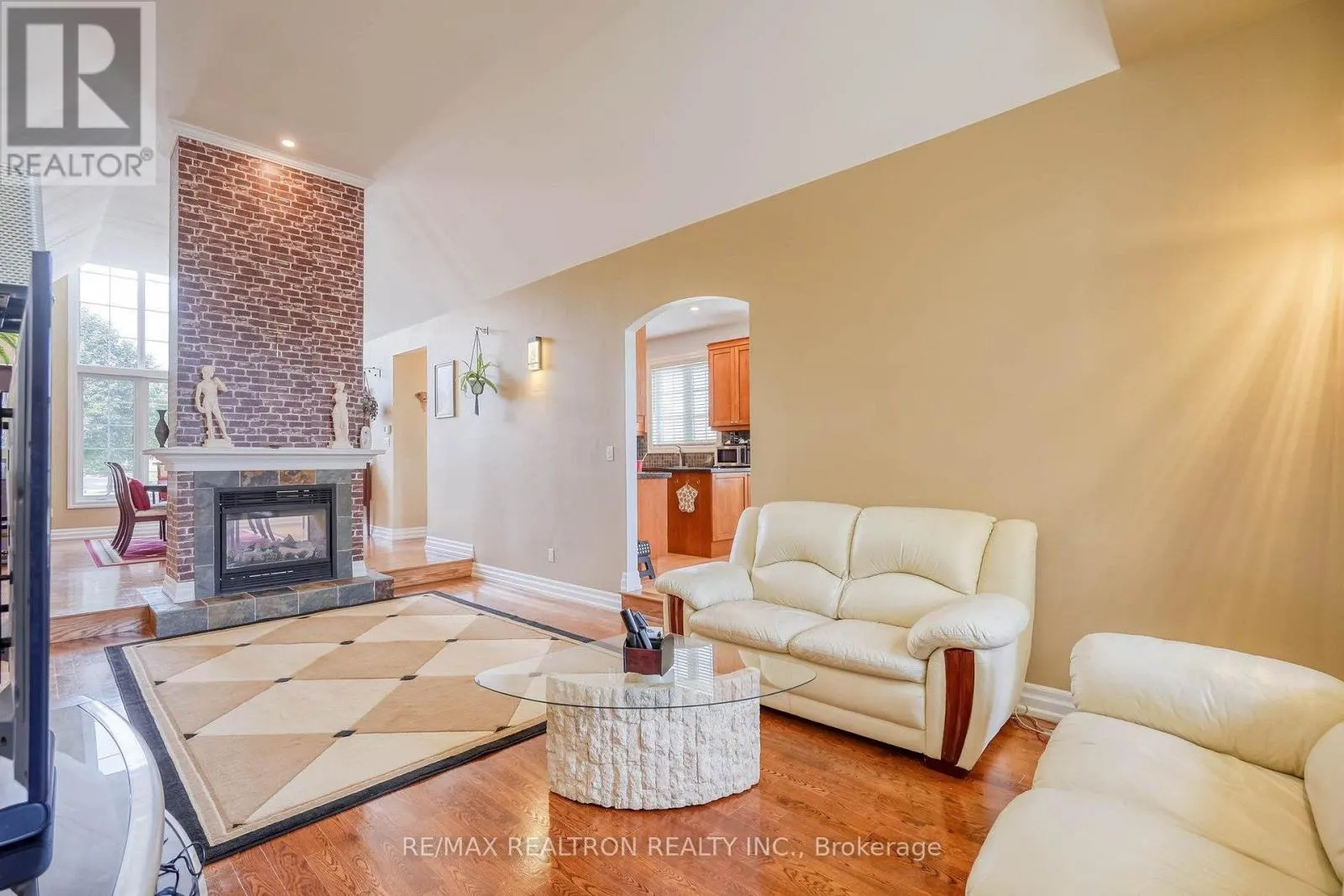 486 FALCONWOOD HOLLOW