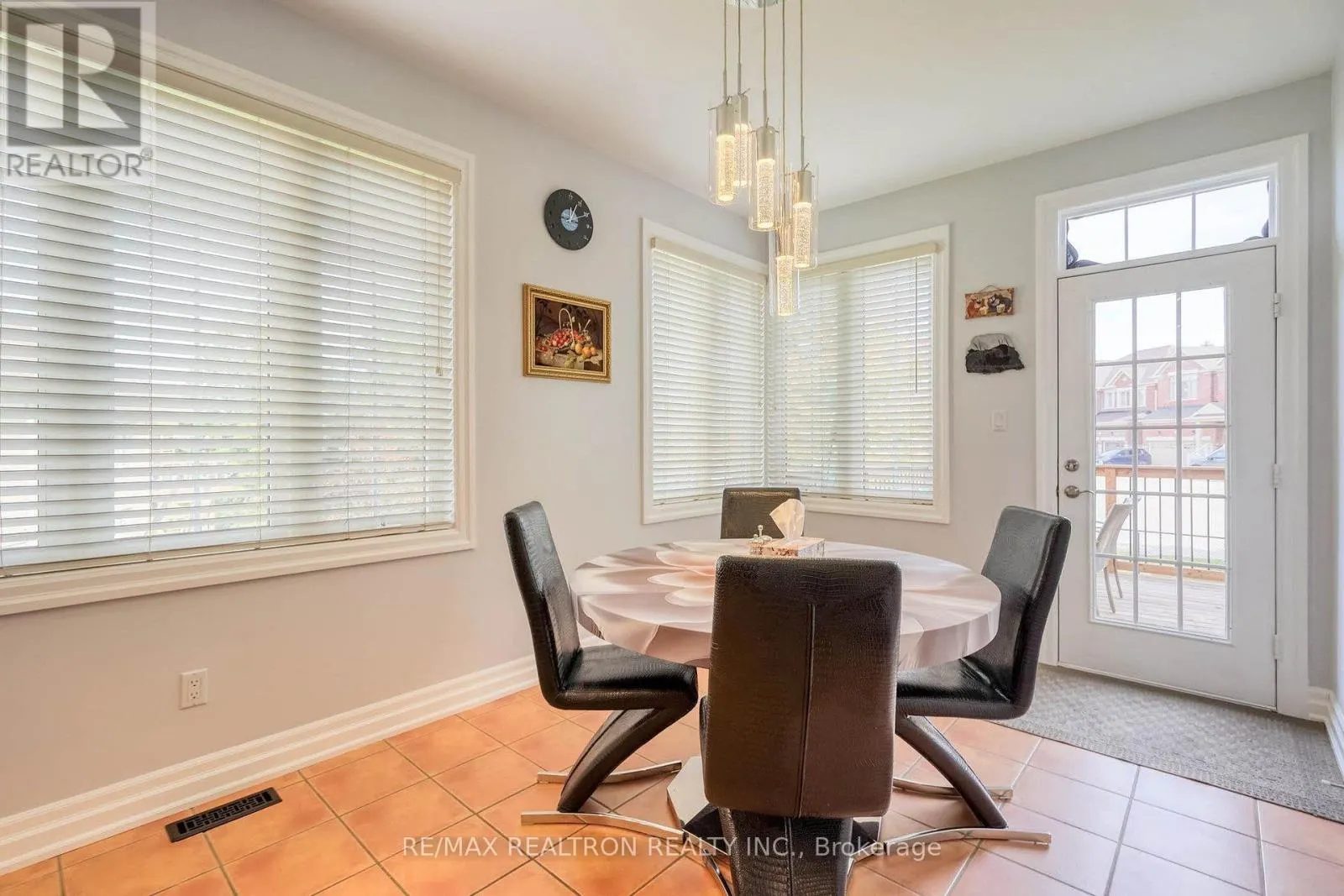 486 FALCONWOOD HOLLOW