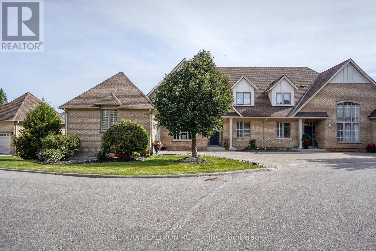 486 FALCONWOOD HOLLOW