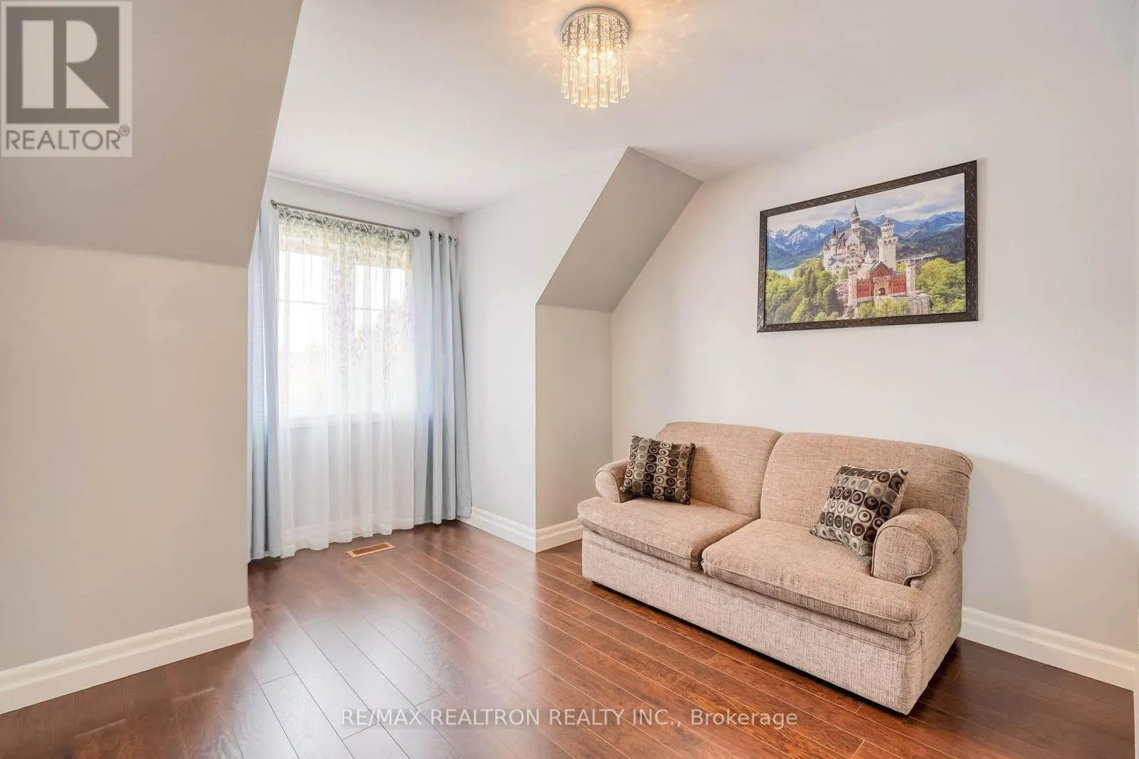 486 FALCONWOOD HOLLOW