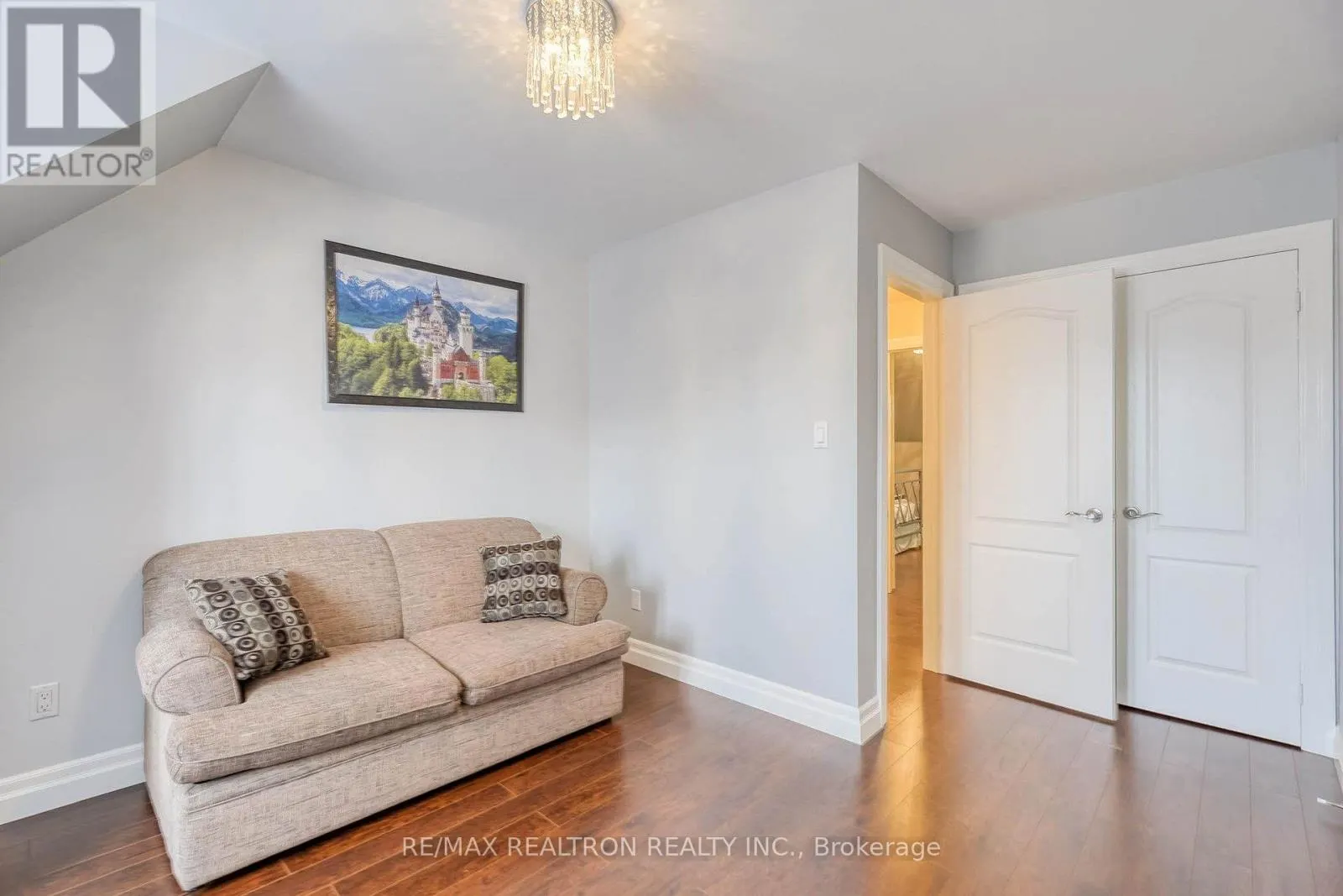 486 FALCONWOOD HOLLOW