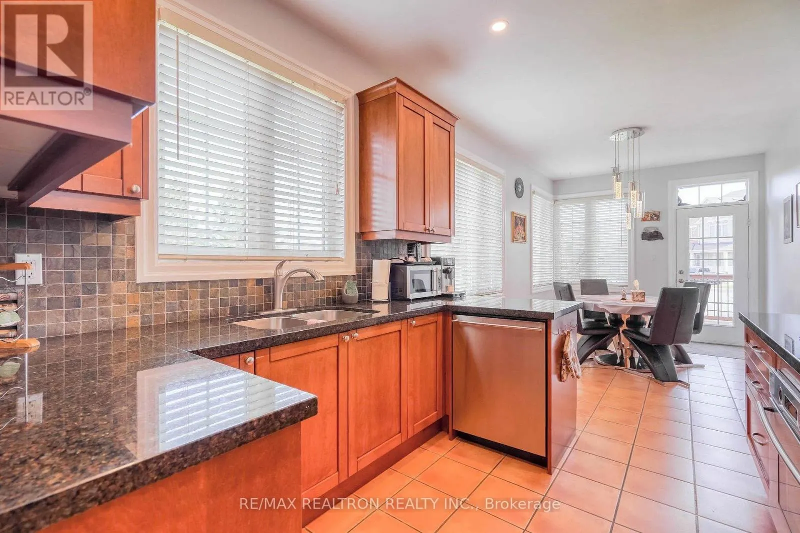 486 FALCONWOOD HOLLOW
