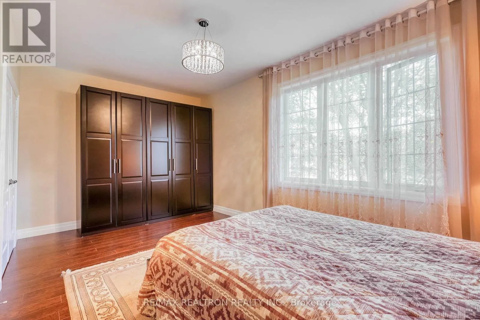 486 FALCONWOOD HOLLOW