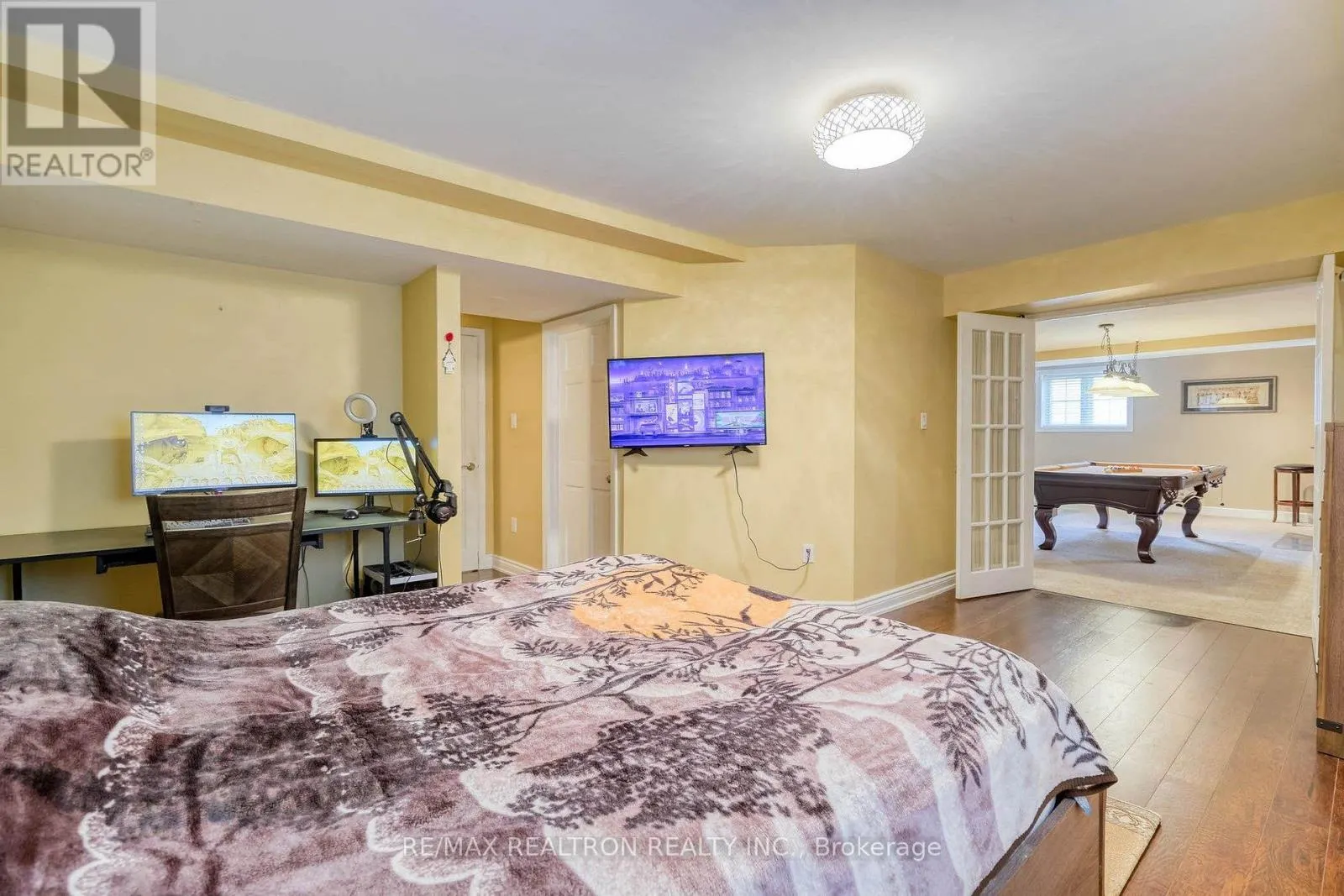 486 FALCONWOOD HOLLOW