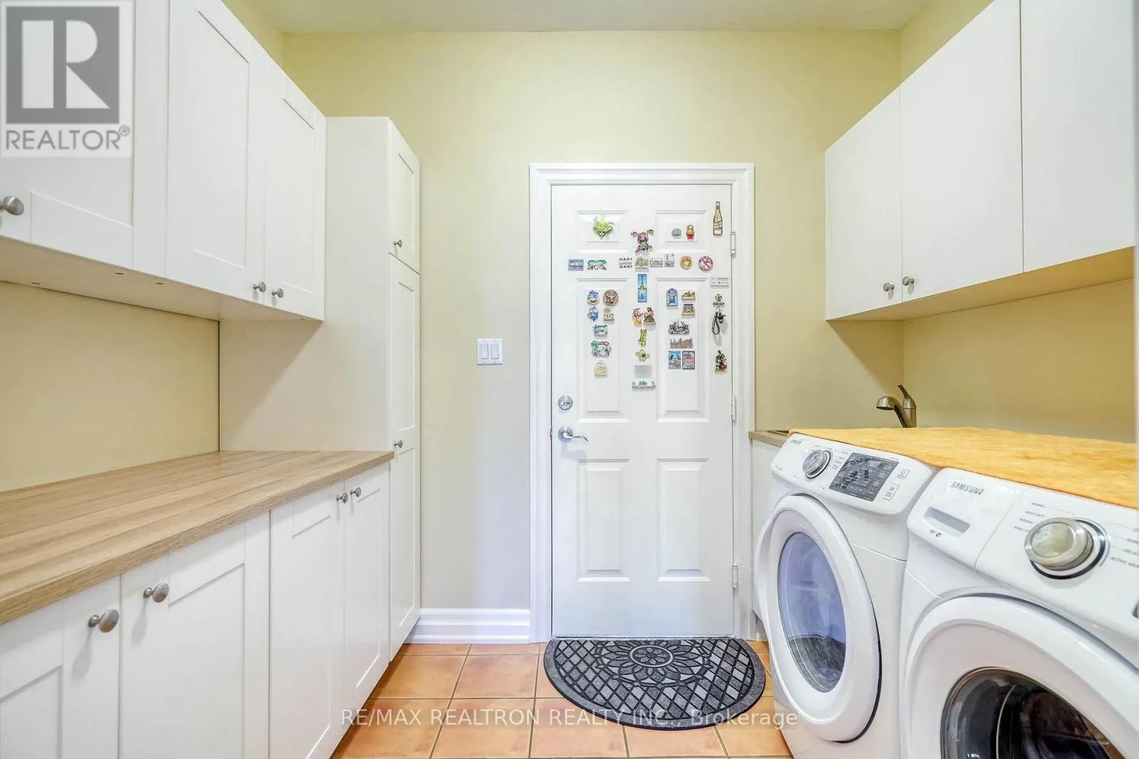 486 FALCONWOOD HOLLOW