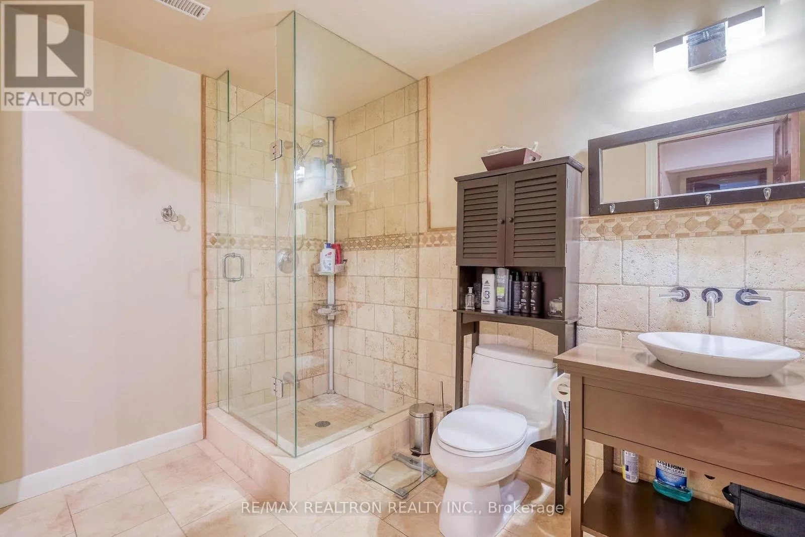 486 FALCONWOOD HOLLOW