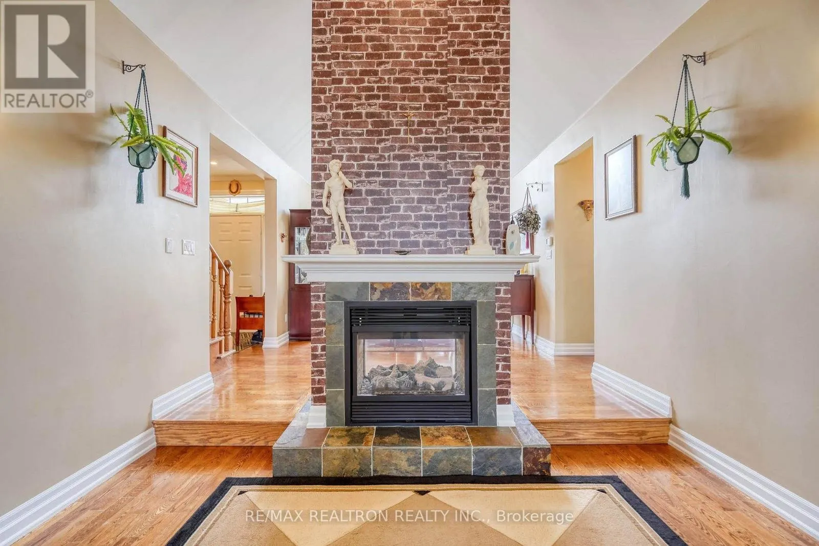 486 FALCONWOOD HOLLOW