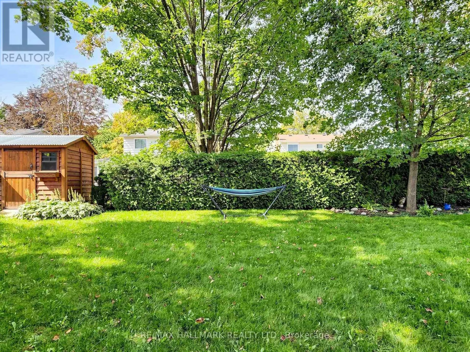 400 HANDLEY CRESCENT
