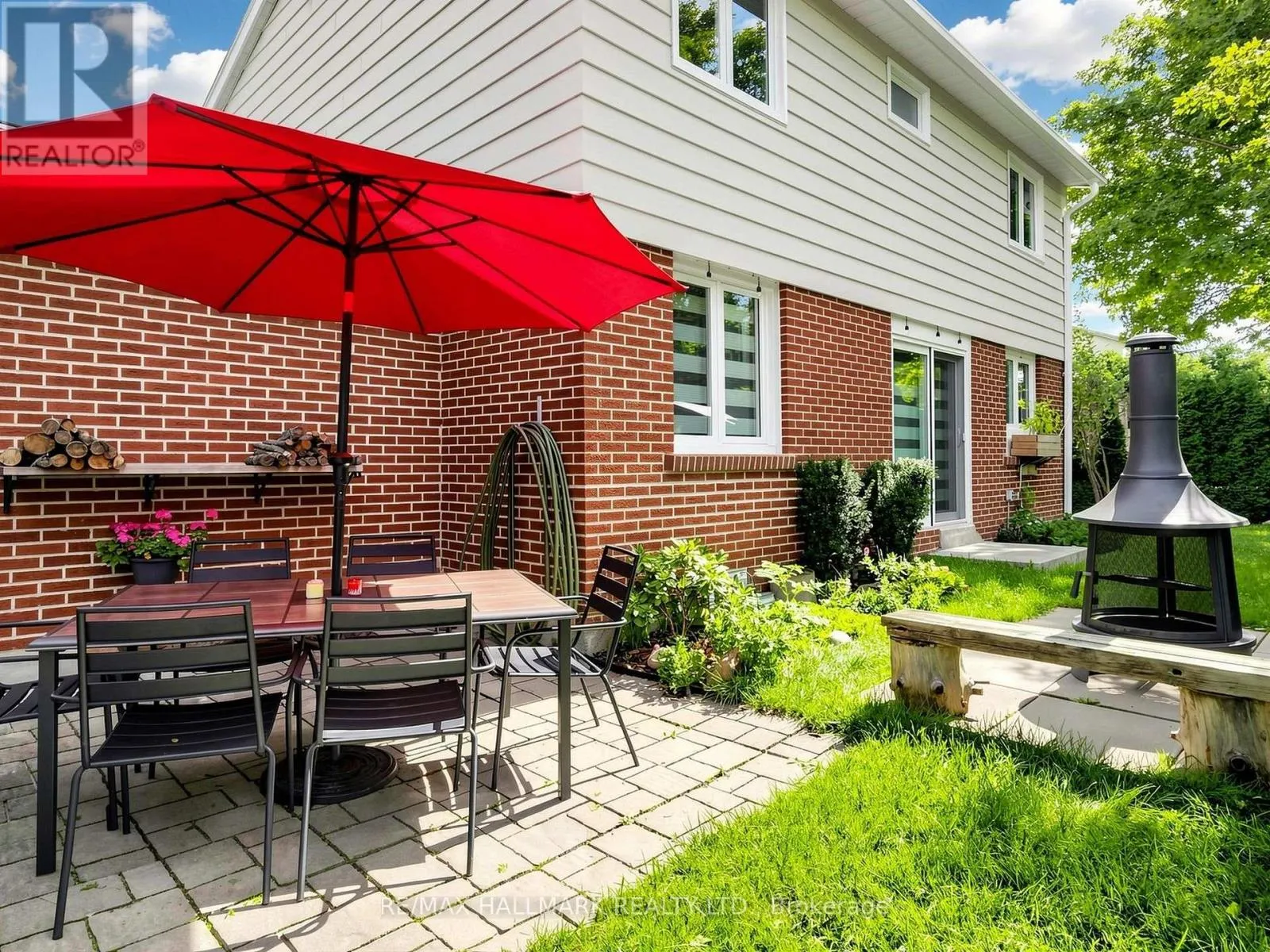400 HANDLEY CRESCENT