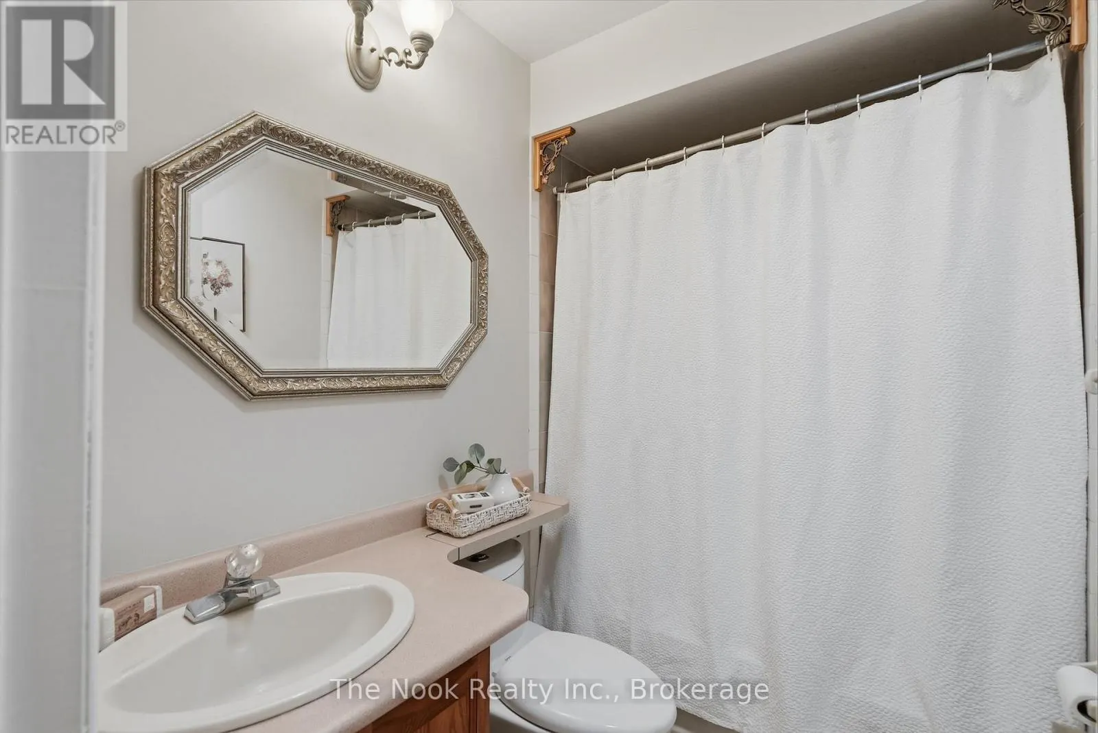 45 BERNICK CRESCENT