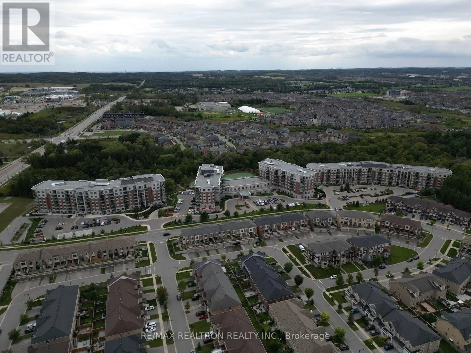 208 - 400 WILLIAM GRAHAM DRIVE