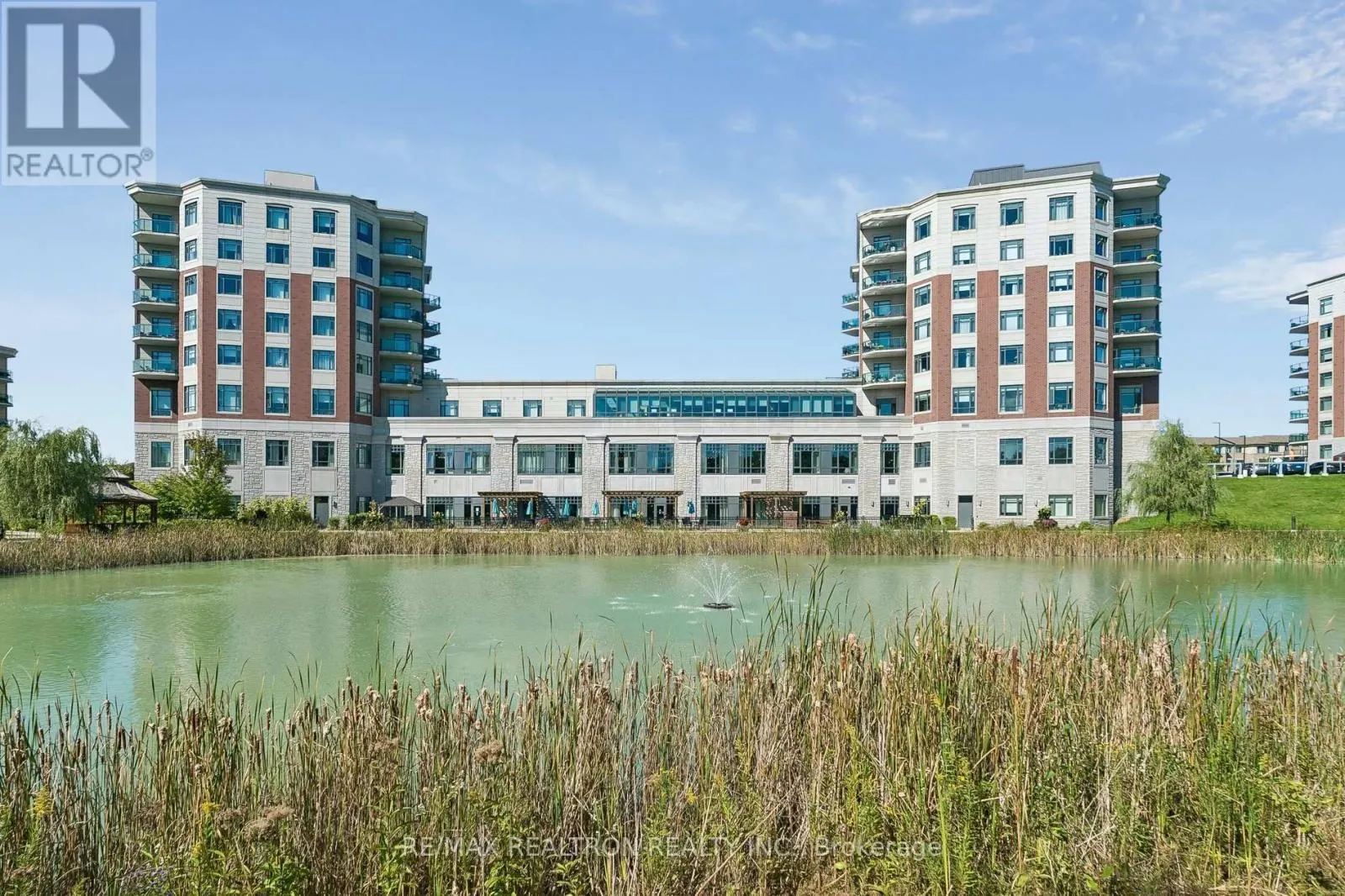 208 - 400 WILLIAM GRAHAM DRIVE