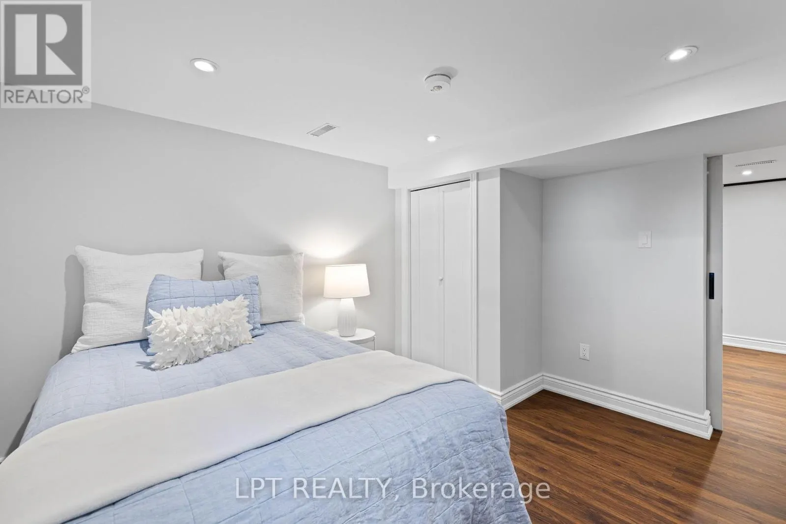 40 ROSEMARY LANE