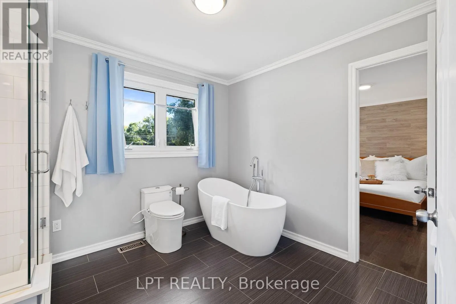 40 ROSEMARY LANE