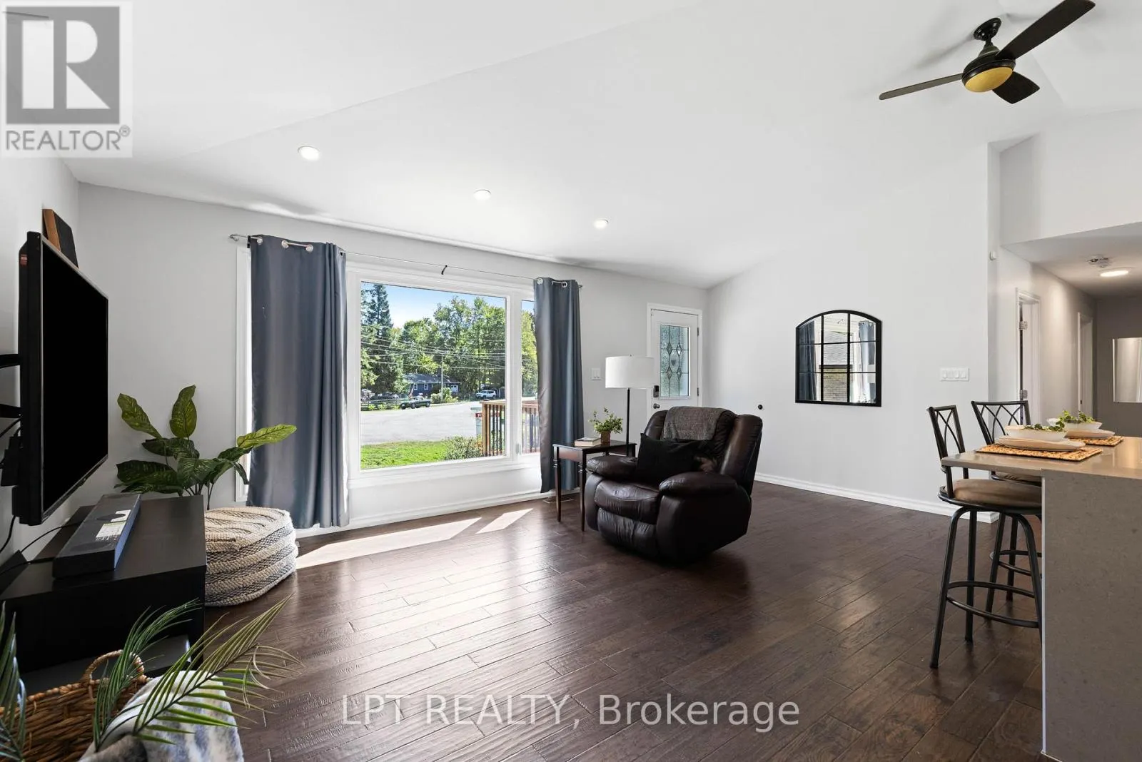40 ROSEMARY LANE