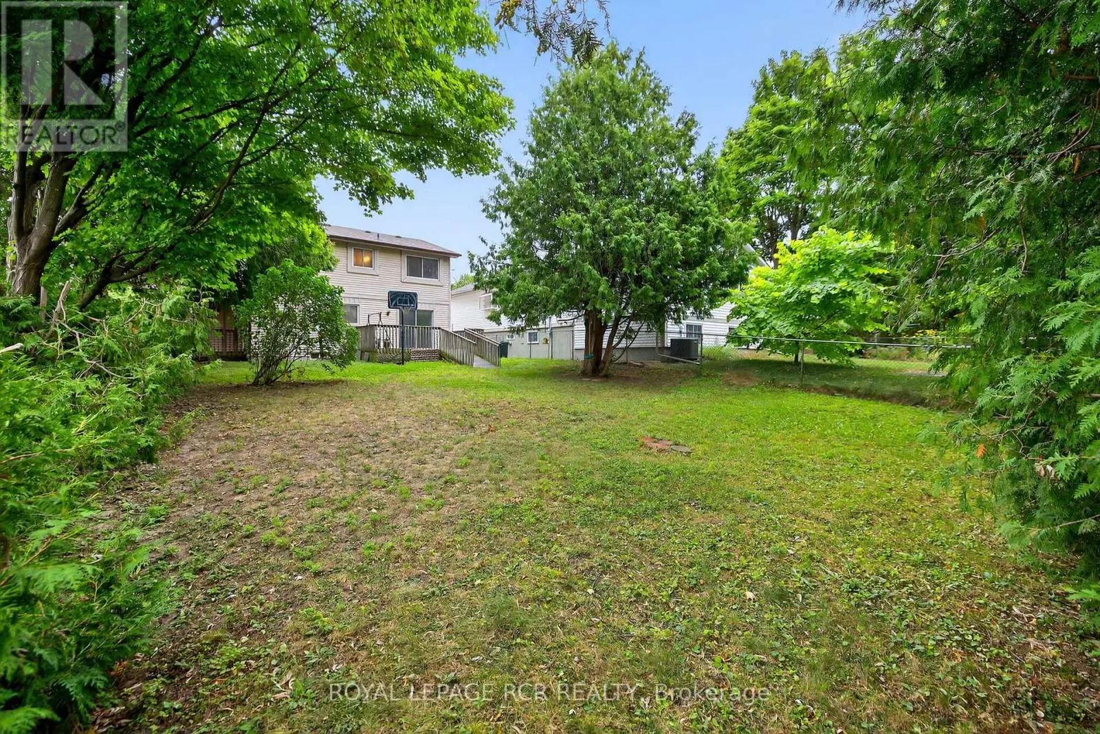 856 MAGNOLIA AVENUE