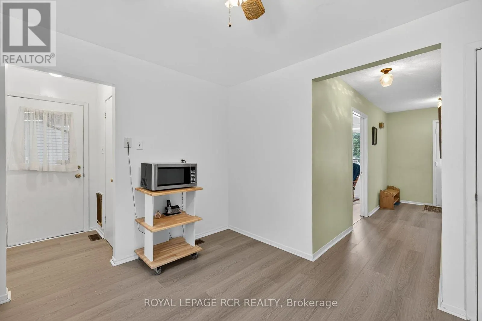 856 MAGNOLIA AVENUE