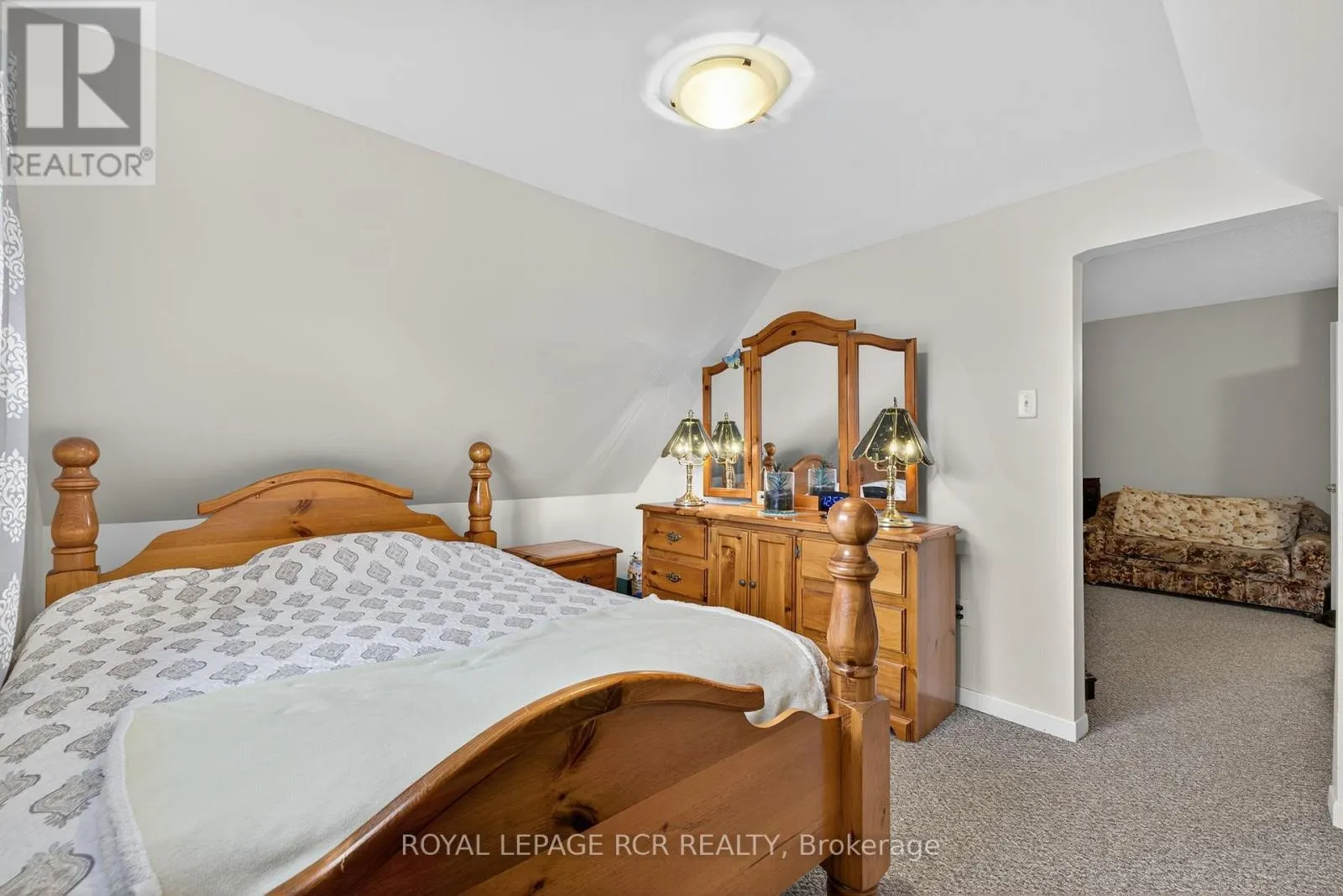 856 MAGNOLIA AVENUE