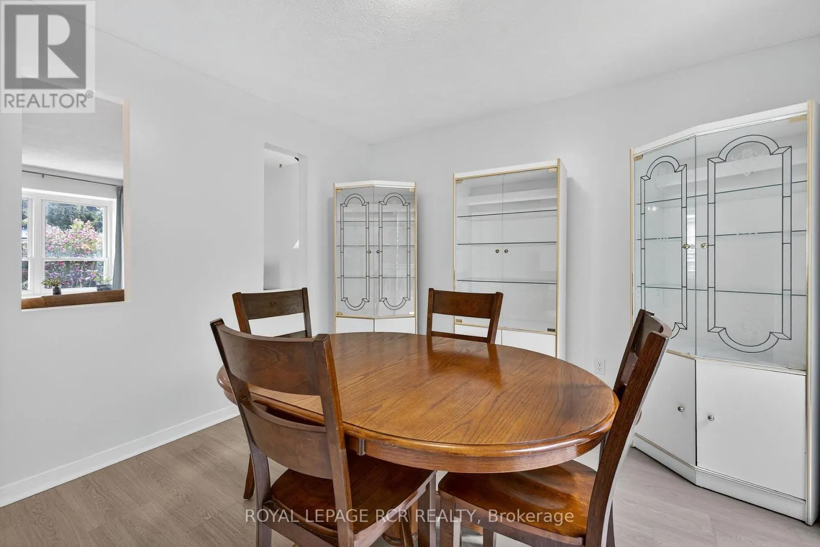 856 MAGNOLIA AVENUE