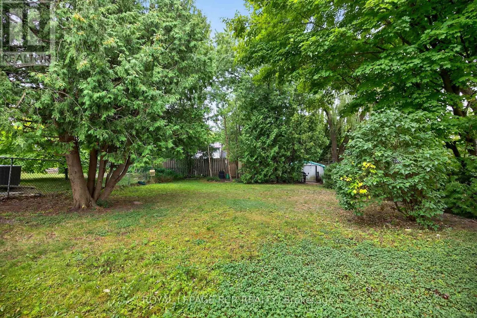 856 MAGNOLIA AVENUE