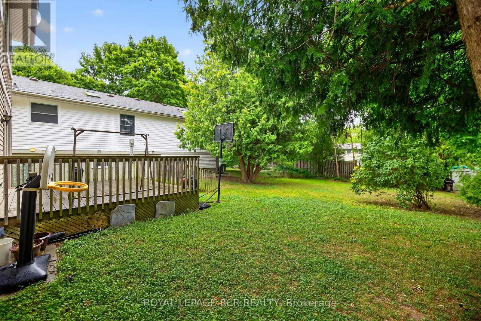 856 MAGNOLIA AVENUE