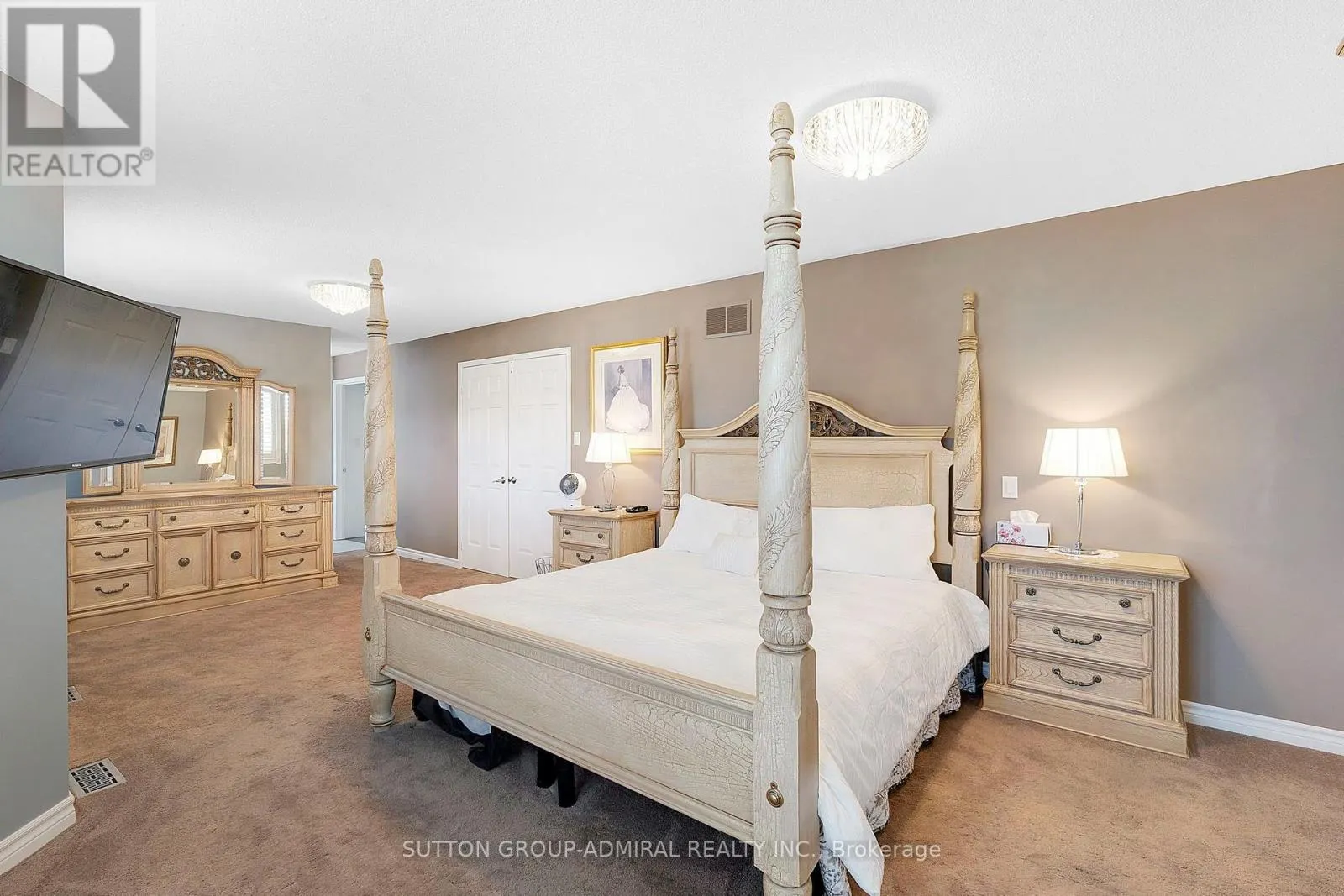 26 ALBERY CRESCENT