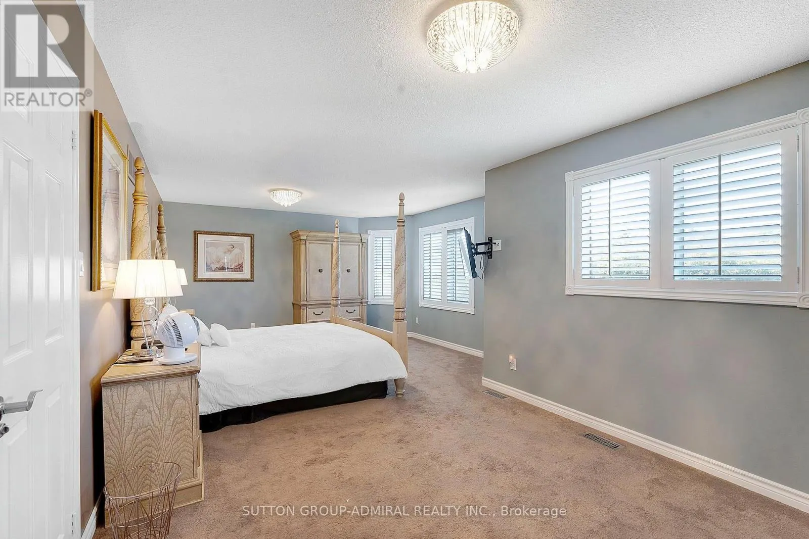 26 ALBERY CRESCENT