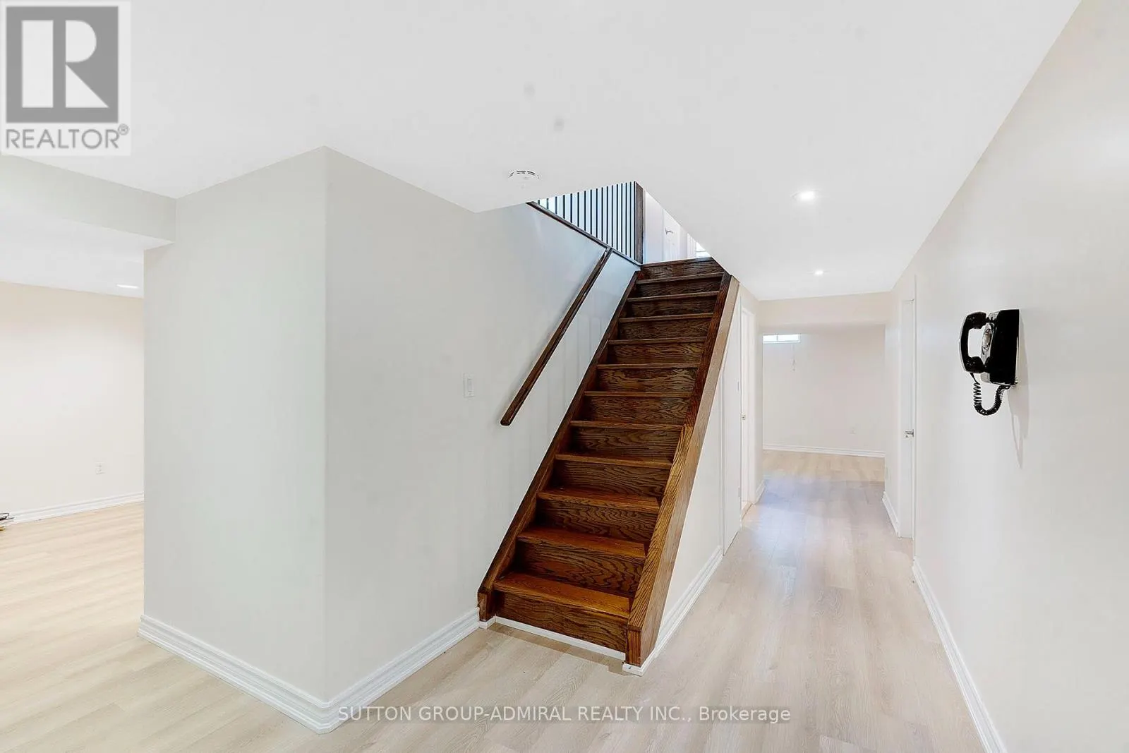 26 ALBERY CRESCENT