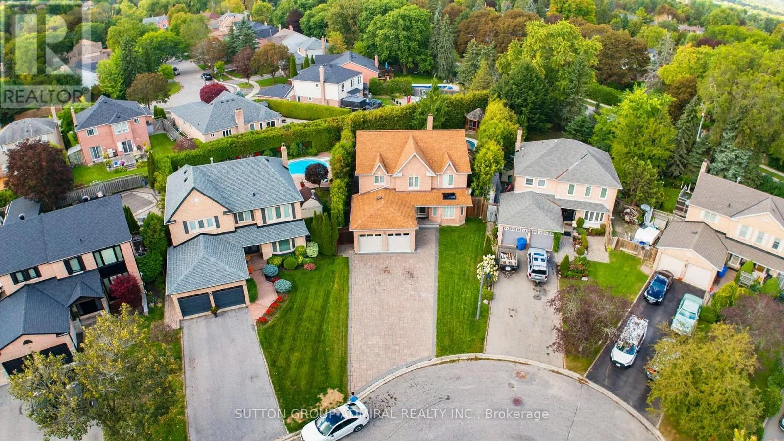 26 ALBERY CRESCENT