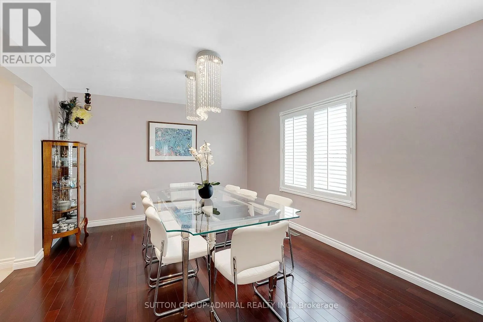 26 ALBERY CRESCENT
