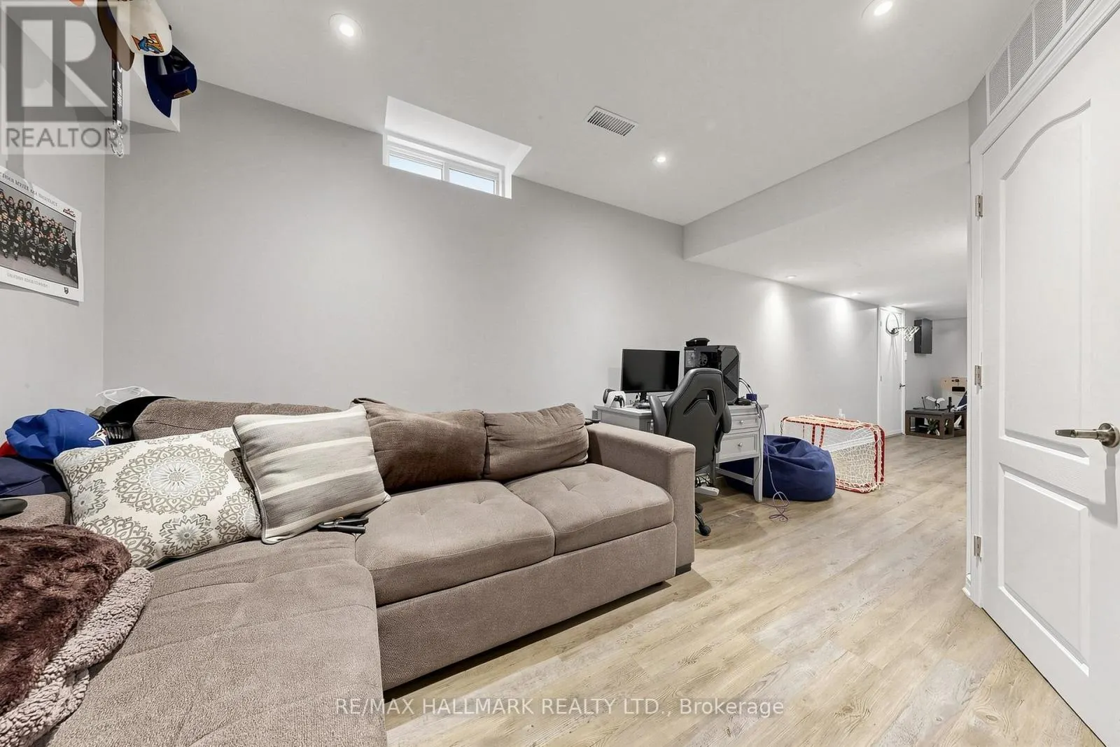 26 MERDOCK COURT