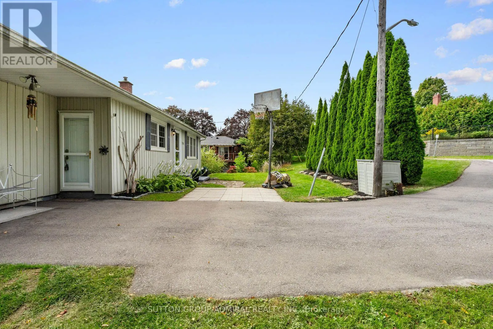 788 ALLAN AVENUE