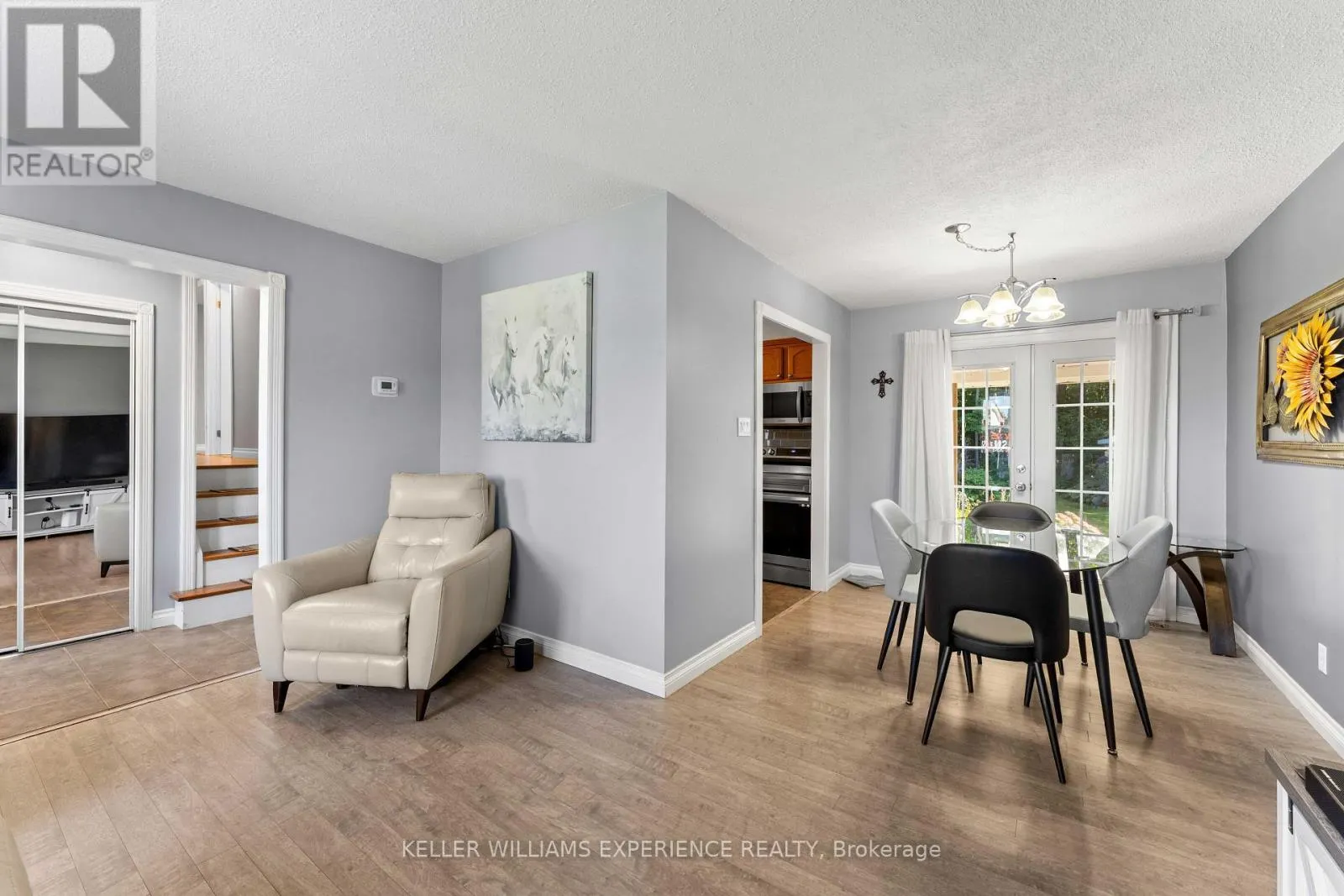 21 ASHBURTON CRESCENT